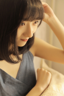 年轻女仆